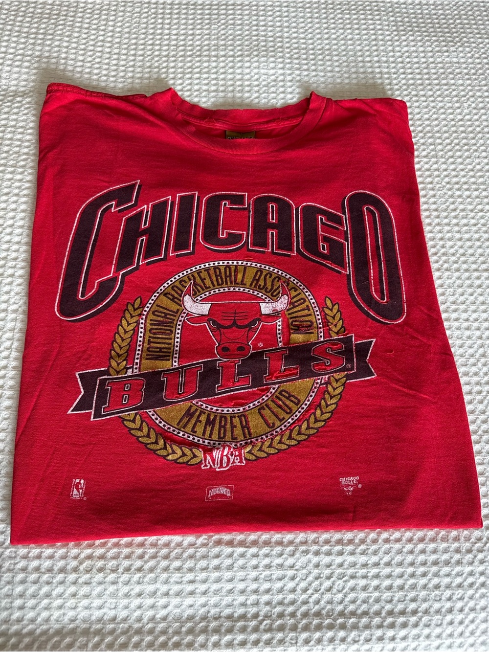 Vintage 1990 Chicago Bulls Red single stitched Graphic Tee NutmegMills rare NBA - Picture 1 of 10
